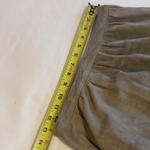 Alicia Herrera for OSHWAKON vintage suede skirt. - Picture 6 of 11